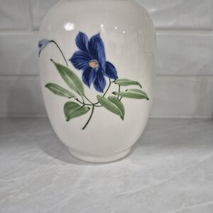 Floral Ceramic Vase with Blue Flower Design Tiffany& Co